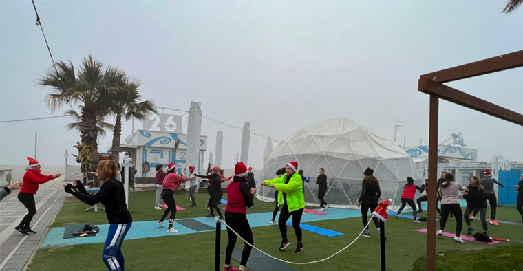 Walk & fitness on the beach